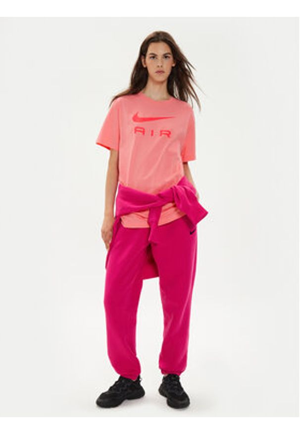 Nike T-Shirt DX7918 Różowy Regular Fit. Kolor: różowy. Materiał: bawełna