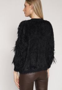 Born2be - Czarny Kardigan z Wełną o Fakturze Imitującej Pióra z Ozdobnymi Guzikami Mevinalia. Okazja: na co dzień, do pracy, na spotkanie biznesowe. Kolor: czarny. Materiał: wełna. Wzór: aplikacja. Sezon: zima, jesień. Styl: biznesowy, klasyczny, casual, elegancki #4