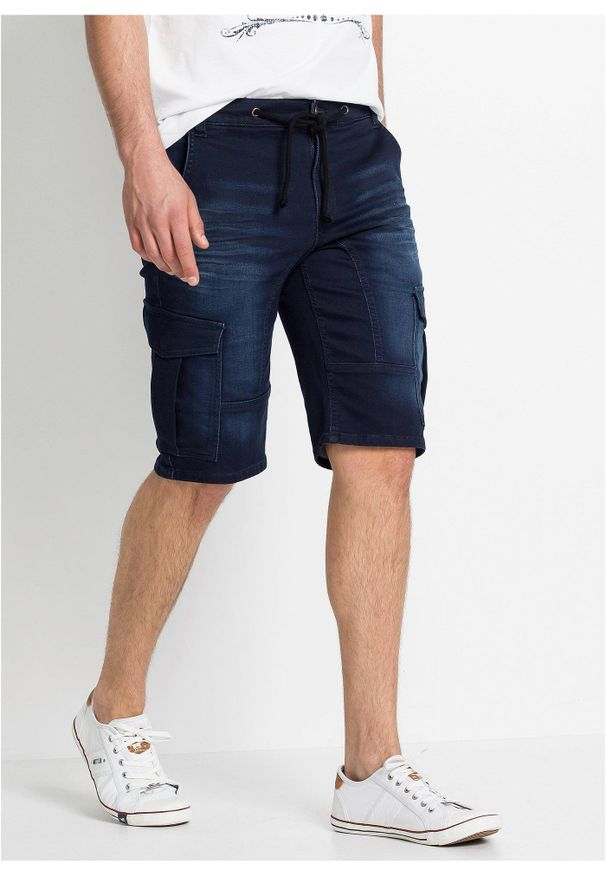 bonprix - Bermudy dżinsowe ze stretchem, regular fit. Kolor: niebieski. Styl: elegancki