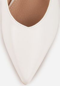 Renee - Białe Sandały Slingback Vices z Wkładką ze Skóry Naturalnej Lisanilis. Okazja: na spacer, na spotkanie biznesowe. Zapięcie: pasek. Kolor: biały. Materiał: skóra. Obcas: na obcasie. Styl: biznesowy #2