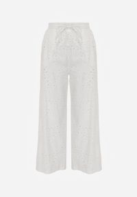Born2be - Białe Bawełniane Spodnie Szerokie Ażurowe w Stylu Boho z Haftem Ellanirae. Okazja: na co dzień. Kolor: biały. Materiał: bawełna. Wzór: ażurowy, haft. Styl: boho #3