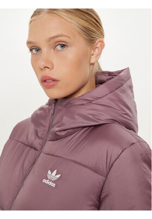 Adidas - adidas Płaszcz zimowy adicolor IW5857 Fioletowy Regular Fit. Kolor: fioletowy. Materiał: syntetyk. Sezon: zima