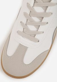 Renee - Biało-Szare Sneakersy z Ozdobnymi Przeszyciami przed Kostkę Redala. Wysokość cholewki: przed kostkę. Kolor: biały #5