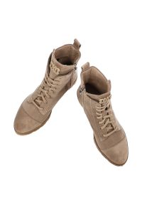 Beżowe Botki Armodo Modne Buty Na Jesień. Okazja: na co dzień. Zapięcie: sznurówki. Kolor: beżowy. Materiał: skóra. Sezon: jesień. Obcas: na obcasie. Styl: casual. Wysokość obcasa: średni #9
