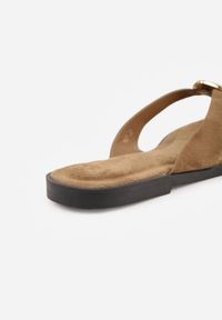 Renee - Ciemnobeżowe Japonki Płaskie w Stylu Boho z Metalicznym Akcentem Nephe. Okazja: na co dzień. Kolor: beżowy. Materiał: len. Sezon: lato. Styl: boho #6