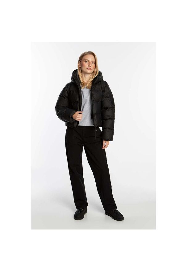 Kurtka zimowa damska Rains Alta Puffer. Kolor: czarny. Sezon: zima. Sport: turystyka piesza