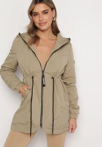 Born2be - Jasnozielona Kurtka Parka z Kapturem Mesovera. Typ kołnierza: kaptur. Kolor: zielony #1
