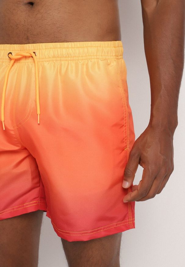 Born2be - Pomarańczowe Kąpielówki z Cieniowanym Wzorem Izantia. Kolor: pomarańczowy