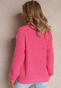 Renee - Fuksjowy Klasyczny Sweter z Modnym Splotem Wykończony Ściągaczami Viala. Kolor: różowy. Wzór: ze splotem. Sezon: zima. Styl: klasyczny #5