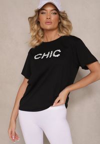 Renee - Czarny T-shirt z Bawełny Ozdobiony Perełkami i Napisem Naloreth. Okazja: na co dzień. Kolor: czarny. Materiał: bawełna. Wzór: napisy, aplikacja. Styl: klasyczny, elegancki, casual