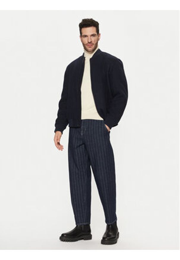 Mustang Jeansy Toledo 1015528 Granatowy Loose Fit. Kolor: niebieski