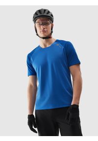 4f - Koszulka rowerowa szybkoschnąca męska - kobaltowa. Kolor: niebieski. Materiał: skóra, materiał, syntetyk, dzianina, włókno. Długość rękawa: krótki rękaw. Długość: krótkie. Wzór: gładki, ze splotem. Sport: kolarstwo #1
