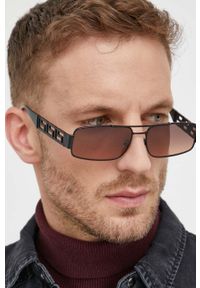 VERSACE - Versace okulary przeciwsłoneczne męskie kolor czarny. Kształt: prostokątne. Kolor: czarny #4
