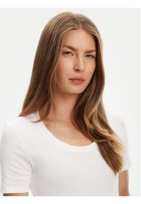 United Colors of Benetton - United Colors Of Benetton T-Shirt 3GA2D1066 Biały Slim Fit. Kolor: biały. Materiał: bawełna #5