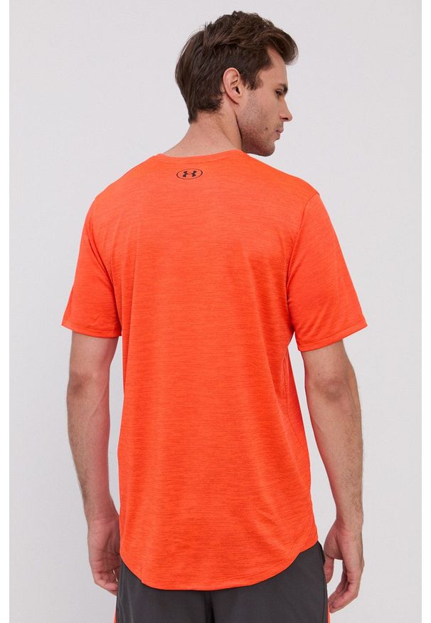 Under Armour - T-shirt. Okazja: na co dzień. Kolor: pomarańczowy. Materiał: dzianina. Styl: casual