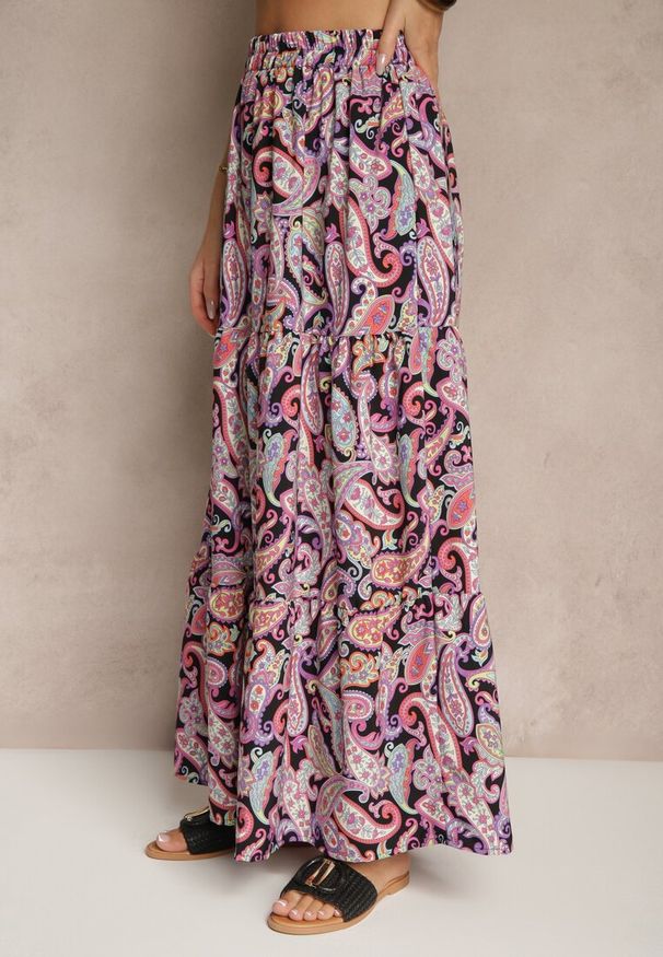 Renee - Fioletowa Spódnica Rozkloszowana High Waist z Motywem Paisley Nevolissa. Okazja: na co dzień. Stan: podwyższony. Kolor: fioletowy. Wzór: paisley. Styl: casual