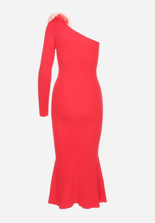 Born2be - Czerwona Sukienka Asymetryczna z Naszywkami Kwiatowymi Koktajlowa Alissae. Kolor: czerwony. Długość rękawa: długi rękaw. Wzór: aplikacja, kwiaty. Typ sukienki: asymetryczne. Styl: wizytowy