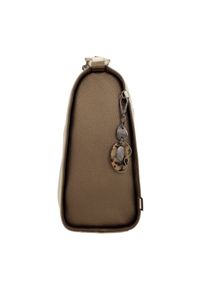 Torebka damska Anekke, z ozdobnym motywem i subtelnym logo zapinana na suwak wyposażona w regulowany pasek na ramię oraz dekoracyjną zawieszkę pojemn. Kolor: beżowy. Rodzaj torebki: na ramię #8