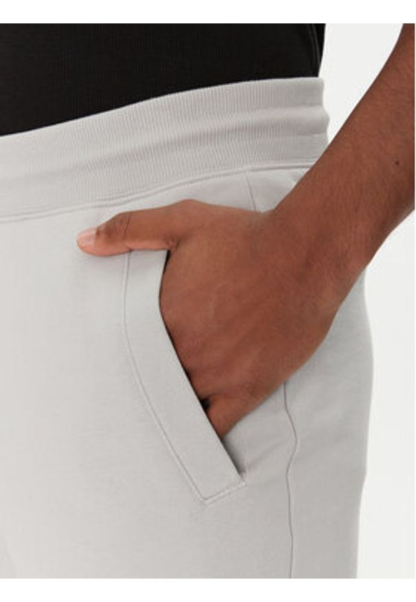 Hugo - HUGO Szorty sportowe Diz222 50466196 Szary Regular Fit. Kolor: szary. Materiał: bawełna. Styl: sportowy