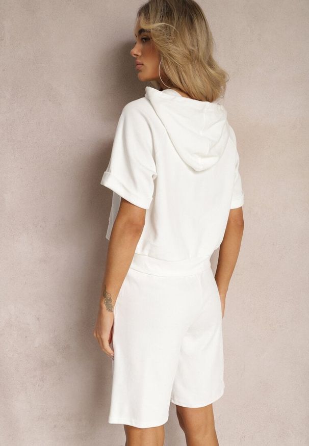 Renee - Biały Komplet Dresowy Bluza z Kapturem i Krótkimi Rękawami oraz Szorty Choana. Kolor: biały. Materiał: dresówka