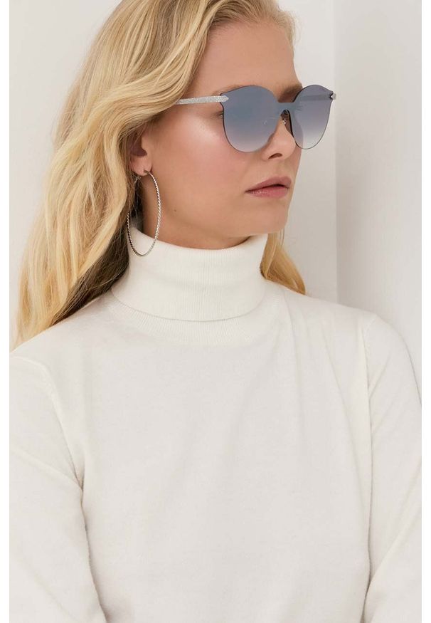 Guess okulary przeciwsłoneczne damskie kolor srebrny. Kolor: srebrny. Wzór: geometria