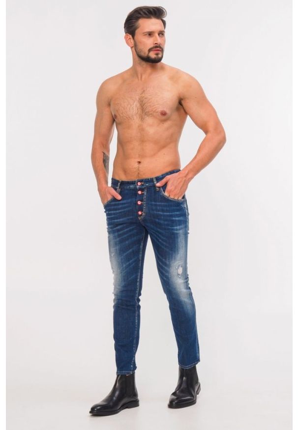 DSQUARED2 Niebieskie jeansy męskie Skater jean. Kolor: niebieski. Wzór: aplikacja