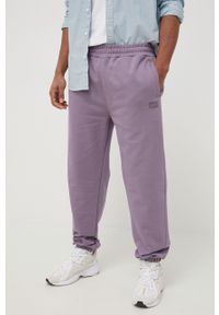 Lee spodnie bawełniane męskie kolor fioletowy gładkie. Kolor: fioletowy. Materiał: bawełna. Wzór: gładki