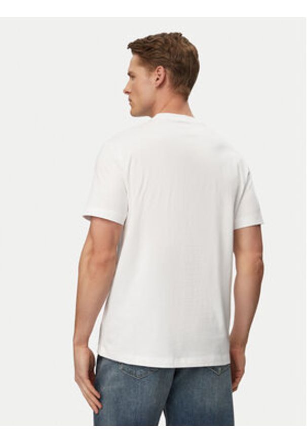 Guess T-Shirt M6GI15 K3008 Biały Regular Fit. Kolor: biały. Materiał: bawełna