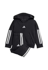 Adidas - Zestaw Essentials Joggers Kids. Okazja: na uczelnię. Kolor: czarny, wielokolorowy, biały. Materiał: dresówka, materiał. Styl: młodzieżowy, sportowy #1