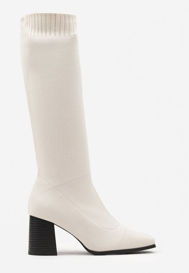 Born2be - Beżowe Kozaki na Obcasie ze Skarpetową Cholewką Innoriellea. Okazja: na co dzień, na spotkanie biznesowe. Kolor: beżowy. Materiał: jeans, dzianina. Szerokość cholewki: normalna. Sezon: zima. Obcas: na obcasie. Styl: casual, biznesowy, elegancki. Wysokość obcasa: średni