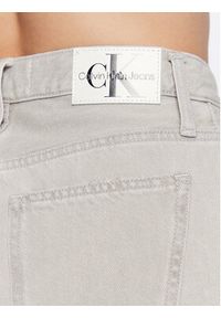 Calvin Klein Jeans Szorty jeansowe J20J220643 Szary Mom Fit. Kolor: szary. Materiał: bawełna #5
