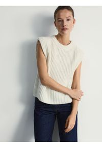 Reserved - Dzianinowa kamizelka z wełną - kremowy. Kolor: kremowy. Materiał: dzianina, wełna #1