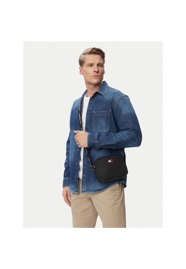 Torebka Tommy Jeans. Kolor: czarny