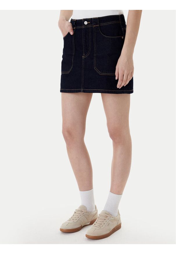 Tommy Jeans Spódnica jeansowa DW0DW21991 Granatowy Regular Fit. Kolor: niebieski. Materiał: bawełna