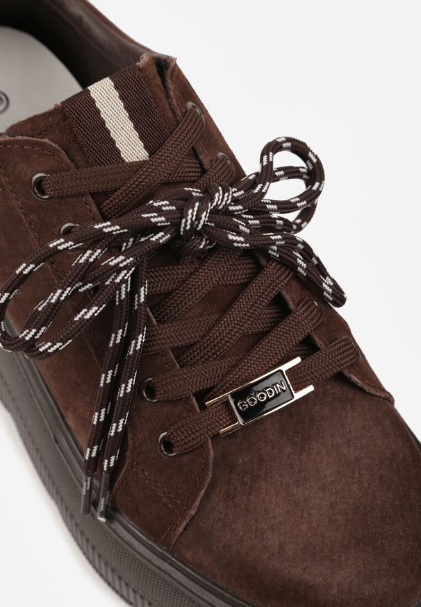 Renee - Brązowe Sneakersy na Platformie z Zamszu Naturalnego ze Sznurówkami w Paski Tarilita. Okazja: na co dzień. Zapięcie: pasek. Kolor: brązowy. Materiał: zamsz. Wzór: paski. Obcas: na platformie