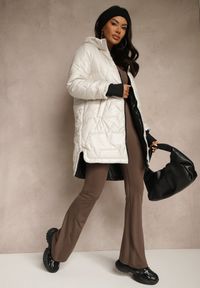 Renee - Jasnoszara Asymetryczna Kurtka z Pikowanymi Przeszyciami i Kapturem Eleadrre. Okazja: na co dzień. Kolor: szary. Materiał: jeans. Styl: klasyczny, sportowy, casual, elegancki #3