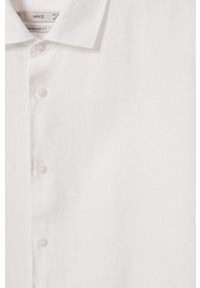 Mango Man koszula Calcuta męska kolor biały regular z kołnierzykiem klasycznym. Typ kołnierza: kołnierzyk klasyczny. Kolor: biały. Materiał: tkanina, włókno. Długość rękawa: długi rękaw. Długość: długie. Wzór: gładki. Styl: klasyczny #6