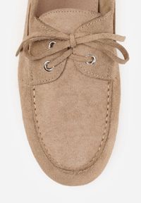 Born2be - Beżowe Mokasyny VICES ze Skórzaną Wkładką Ozdobione Wiązaniem Pireronei. Nosek buta: okrągły. Zapięcie: sznurówki. Kolor: beżowy. Materiał: skóra. Wzór: aplikacja. Obcas: na obcasie. Styl: klasyczny. Wysokość obcasa: niski #2