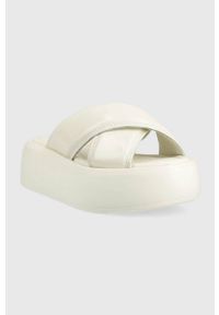 Calvin Klein klapki skórzane BUBBLE SLIDE - PAT damskie kolor biały na platformie HW0HW01469. Kolor: biały. Materiał: skóra. Wzór: gładki. Obcas: na platformie #3