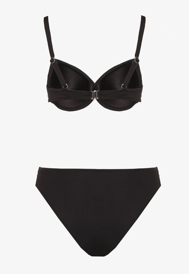 Born2be - Czarne Bikini Biustonosz z Trójkątną Ozdobą i Majtki Typu Figi Natisalia. Kolor: czarny. Wzór: aplikacja