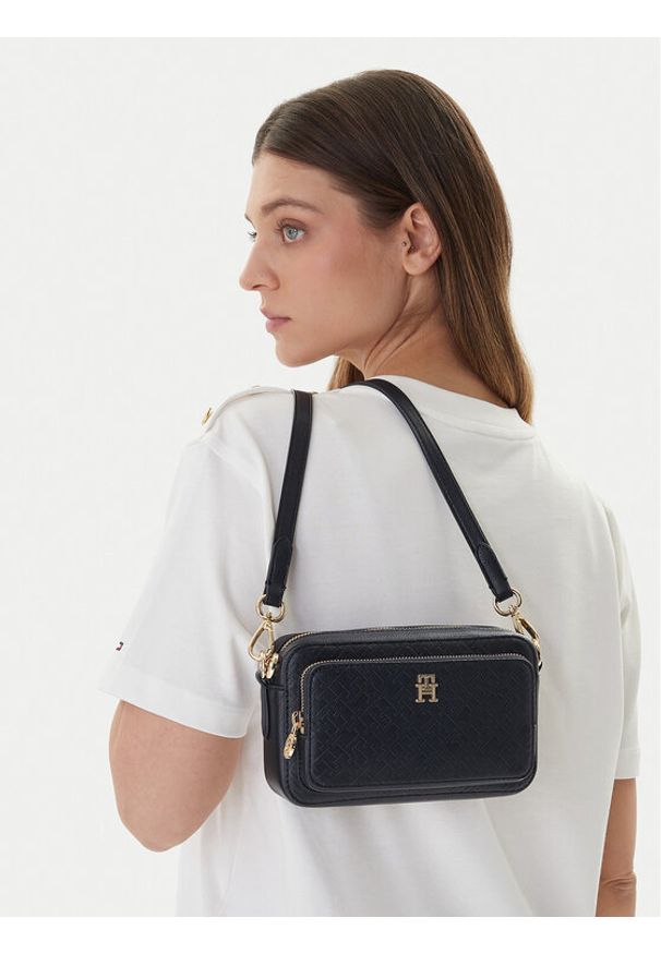 TOMMY HILFIGER - Tommy Hilfiger Torebka Th Icon Camera Bag Mono AW0AW18121 Granatowy. Kolor: niebieski. Materiał: skórzane