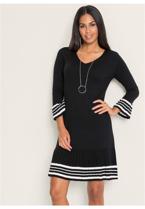 bonprix - Sukienka dzianinowa z mieszanki wiskozy. Kolor: czarny. Materiał: dzianina, wiskoza. Wzór: paski