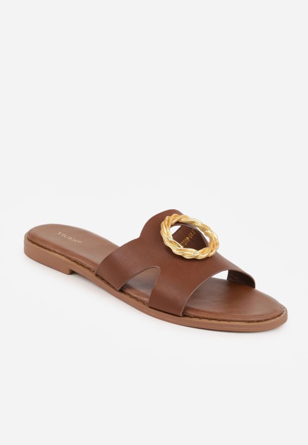 Born2be - Brązowe Klapki VICES Ozdobione Metaliczną Klamrą i Wycięciami Zarinlisa. Okazja: do pracy, na co dzień. Kolor: brązowy. Materiał: jeans, len. Wzór: aplikacja. Styl: elegancki, klasyczny, casual