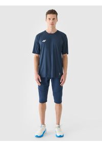 4f - 4F Spodenki treningowe męskie - granatowe 3XL. Kolor: niebieski. Materiał: dzianina, materiał, syntetyk, włókno, elastan. Długość: krótkie. Wzór: gładki, ze splotem, jednolity. Sport: fitness