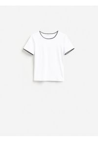 Reserved - T-shirt z dodatkiem modalu - biały. Kolor: biały. Materiał: bawełna, dzianina #1