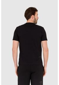 EA7 Emporio Armani - EA7 Czarny męski t-shirt z naszywką z logo. Kolor: czarny. Wzór: aplikacja #5