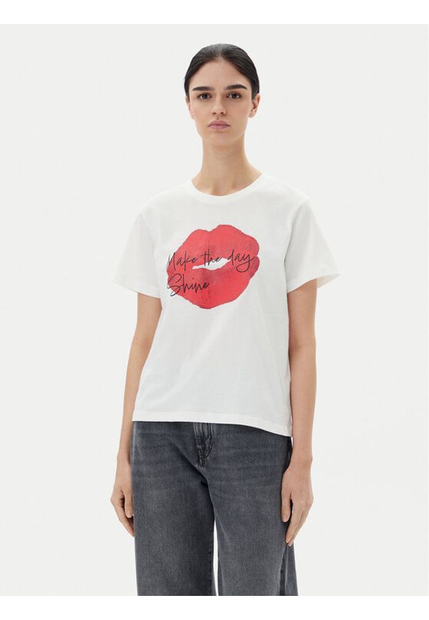 JDY T-Shirt Daisy 15348400 Biały Regular Fit. Kolor: biały. Materiał: bawełna