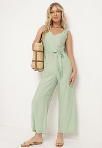 Born2be - Jasnozielony Wiskozowy Kombinezon na Ramiączkach z Materiałowym Paskiem i Gumkami w Talii Zadia. Kolor: zielony. Materiał: materiał, wiskoza. Długość rękawa: na ramiączkach #3