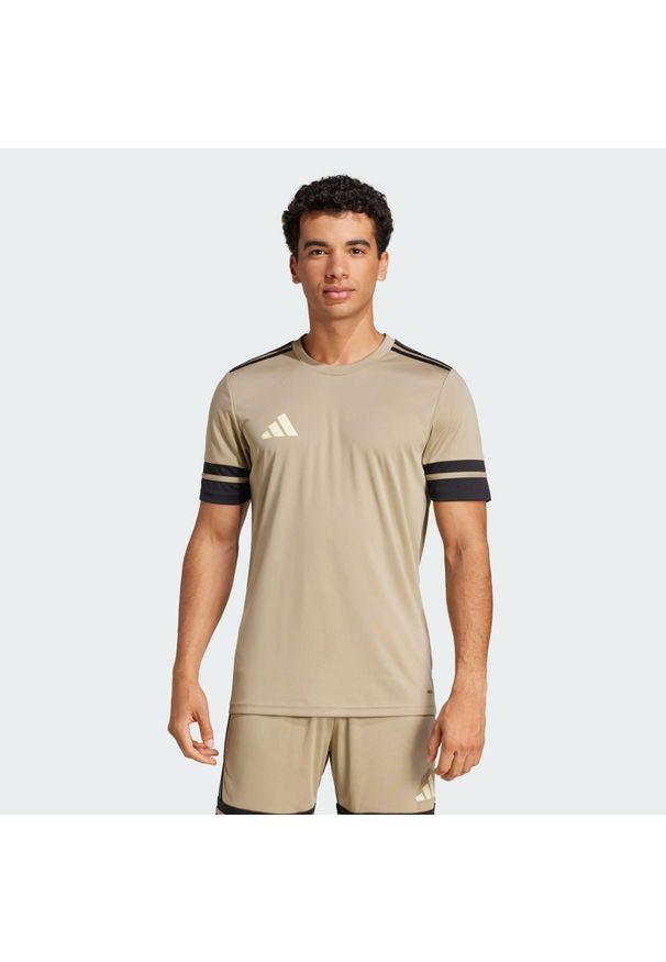 Adidas - Koszulka Squadra 25. Kolor: brązowy, czarny, czerwony, zielony, wielokolorowy. Sport: piłka nożna