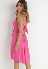 Born2be - Różowa Sukienka z Wiskozy Aikena. Kolor: różowy. Materiał: wiskoza. Długość rękawa: na ramiączkach. Typ sukienki: kopertowe. Długość: mini #7